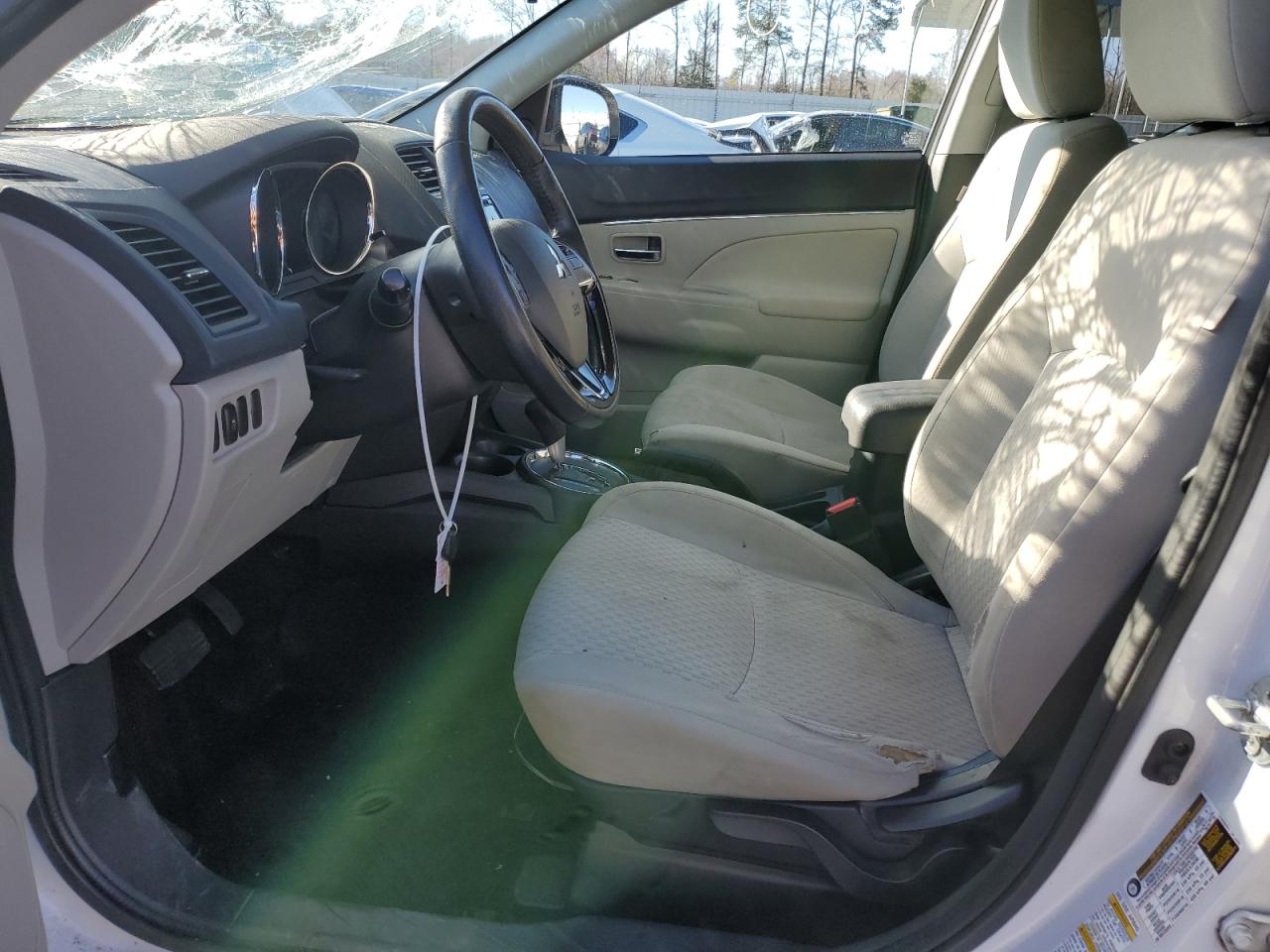 2017 Mitsubishi Outlander - Image 7
