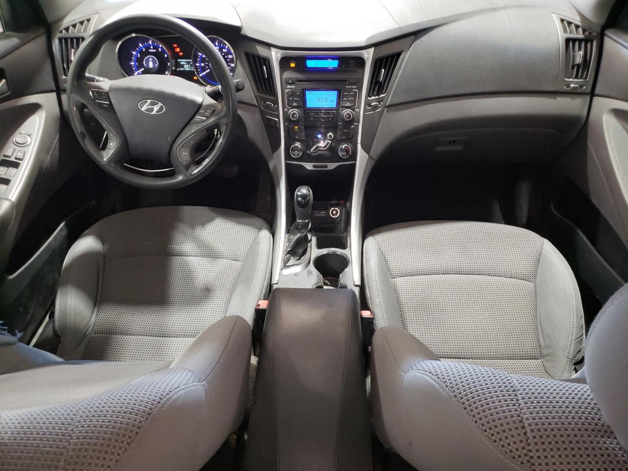 2011 Hyundai Sonata - Image 8