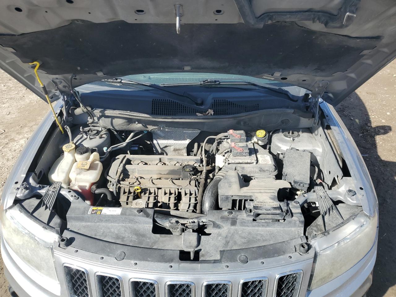 2016 Jeep Compass - Image 12