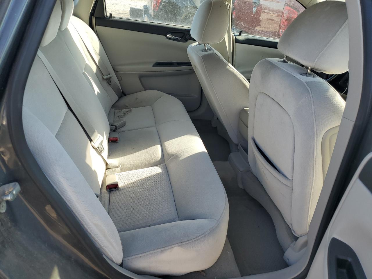 2011 Chevrolet Impala - Image 10