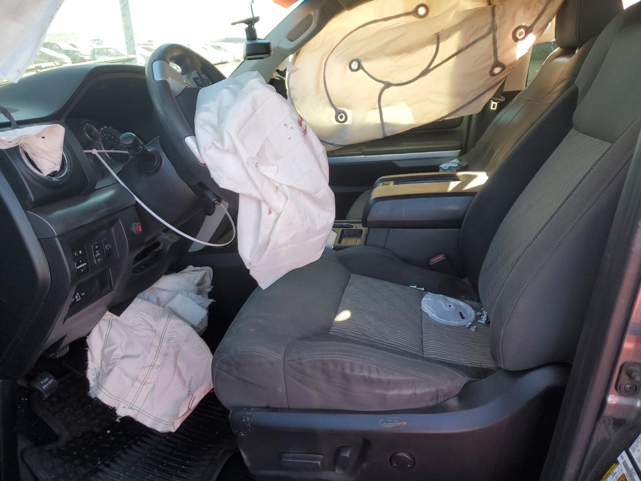 2014 Toyota Tundra - Image 7