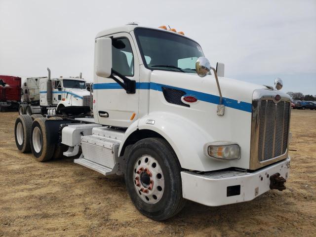 2015 Peterbilt 567 Semi Truck