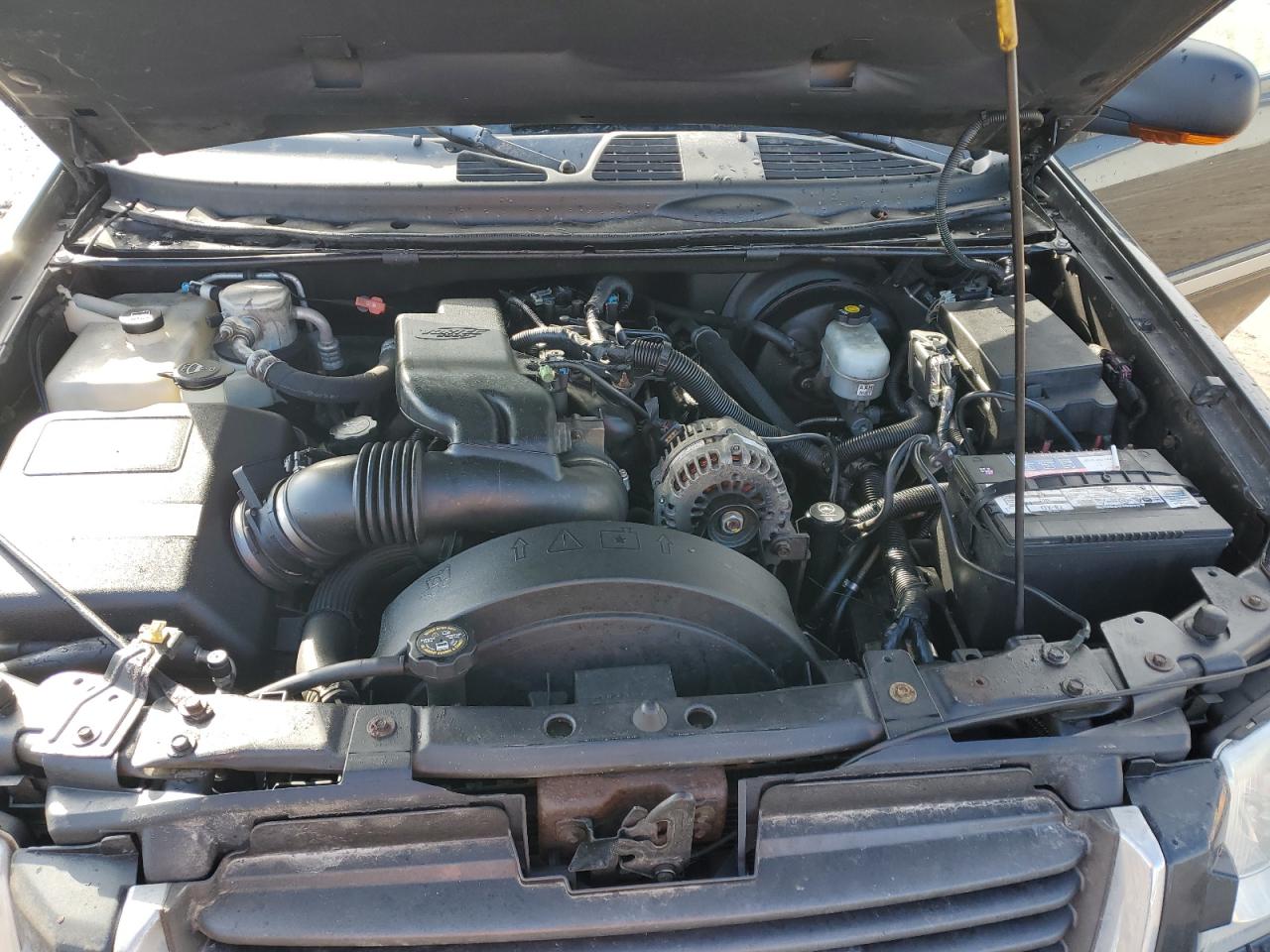 2004 GMC Envoy - Image 13