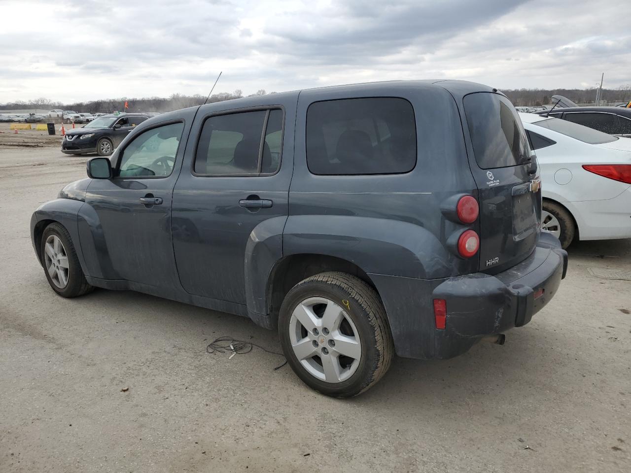 2011 Chevrolet HHR - Image 2