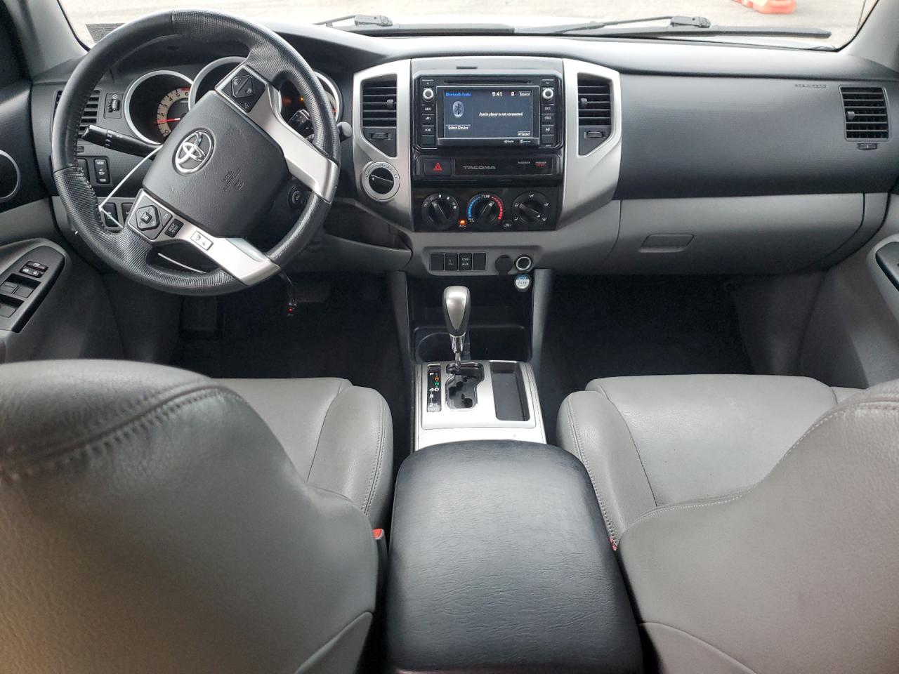 2015 Toyota Tacoma - Image 8