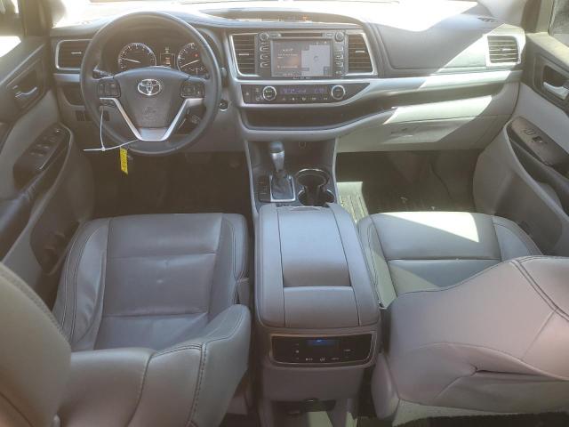  TOYOTA HIGHLANDER 2016 Srebrny