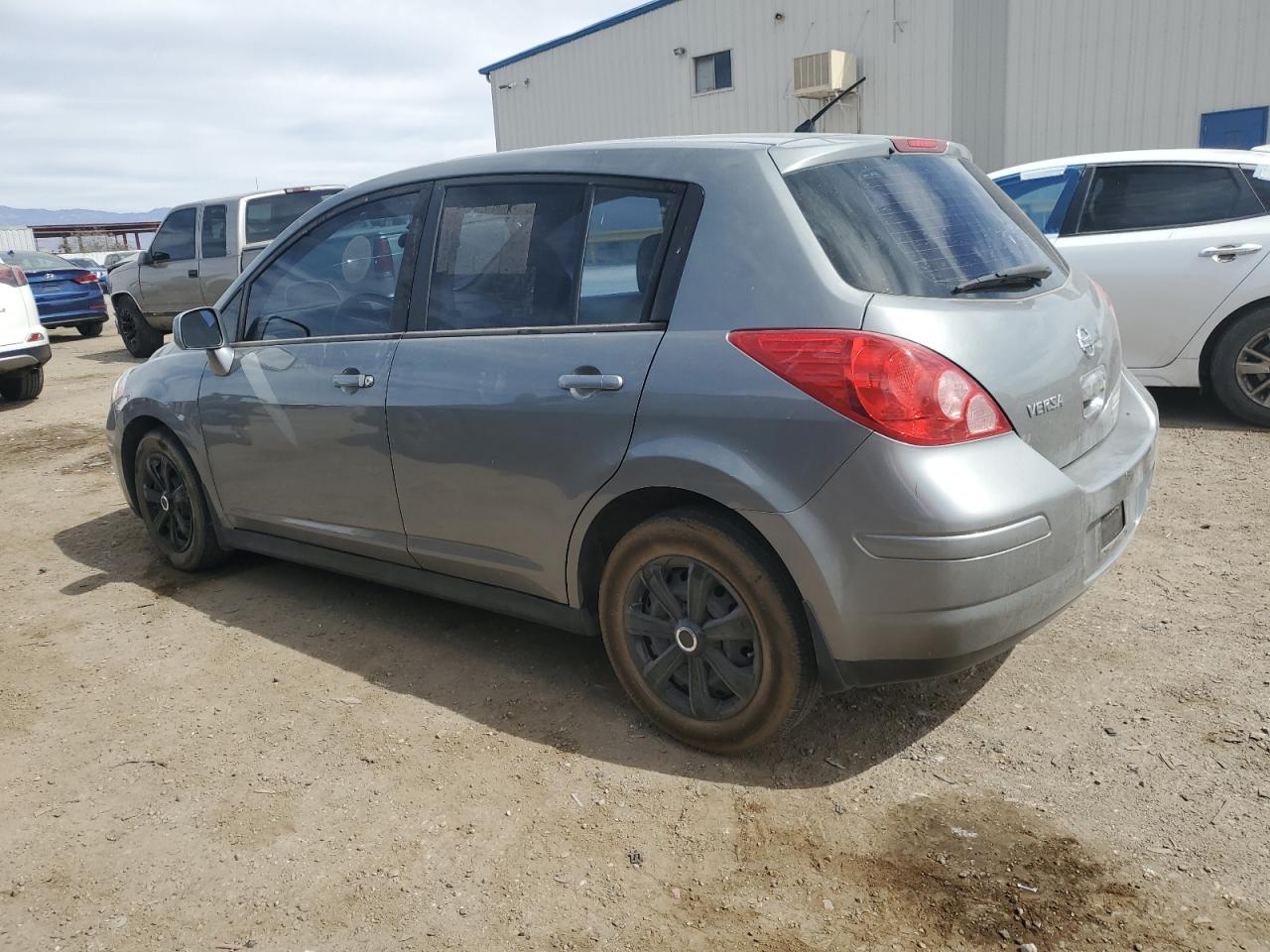 2012 Nissan Versa - Image 2