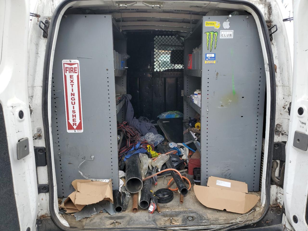 2015 Nissan NV - Image 10