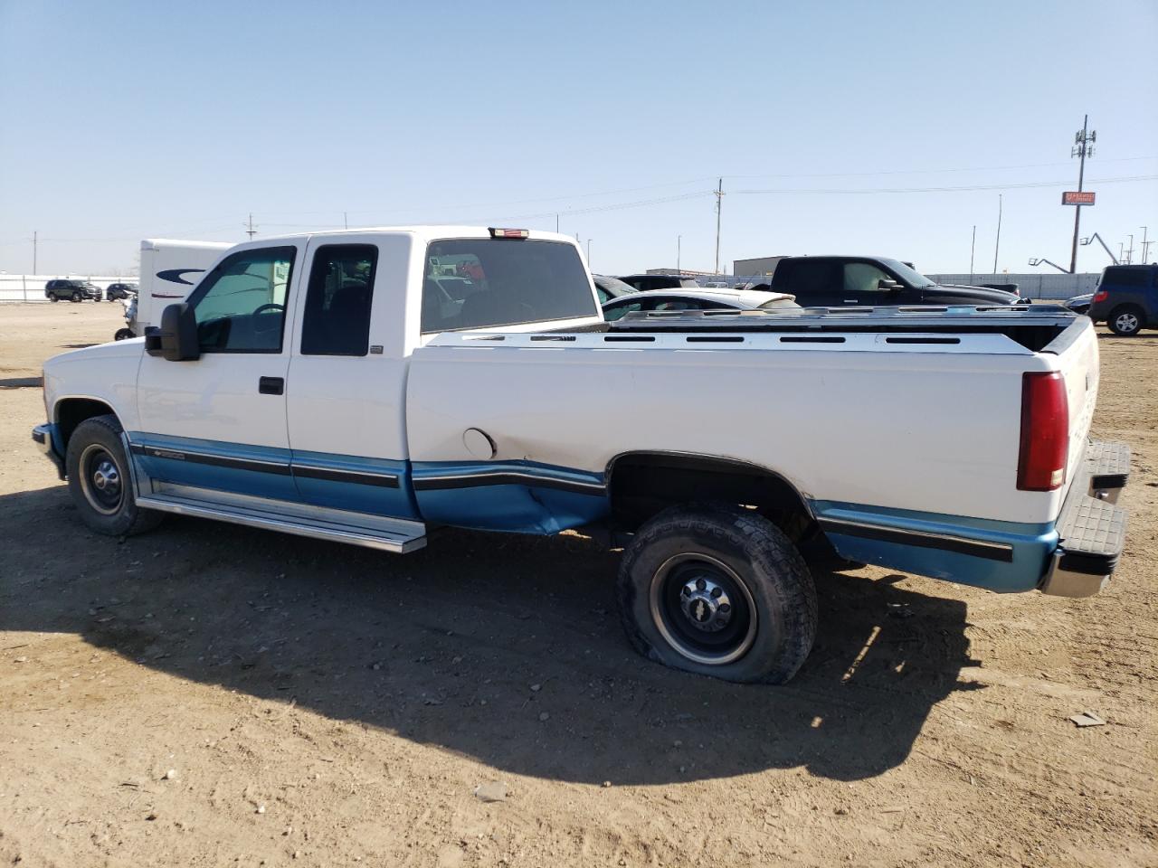 1997 Chevrolet GMT-400 - Image 2