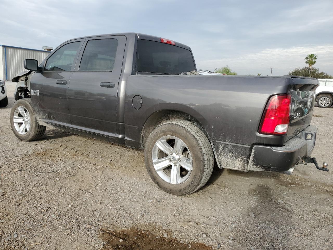 2016 RAM 1500 - Image 2