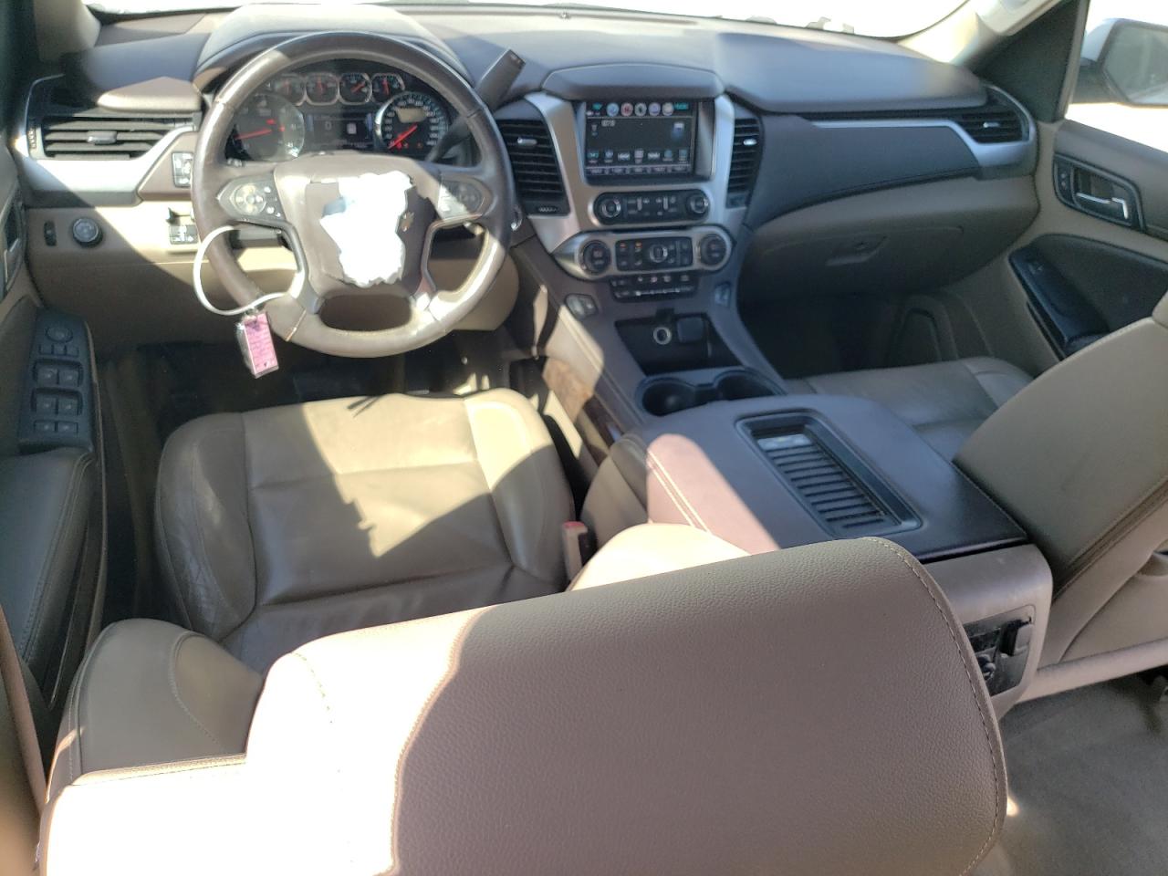 2017 Chevrolet Suburban - Image 8