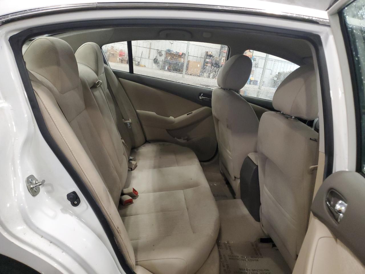 2012 Nissan Altima - Image 10