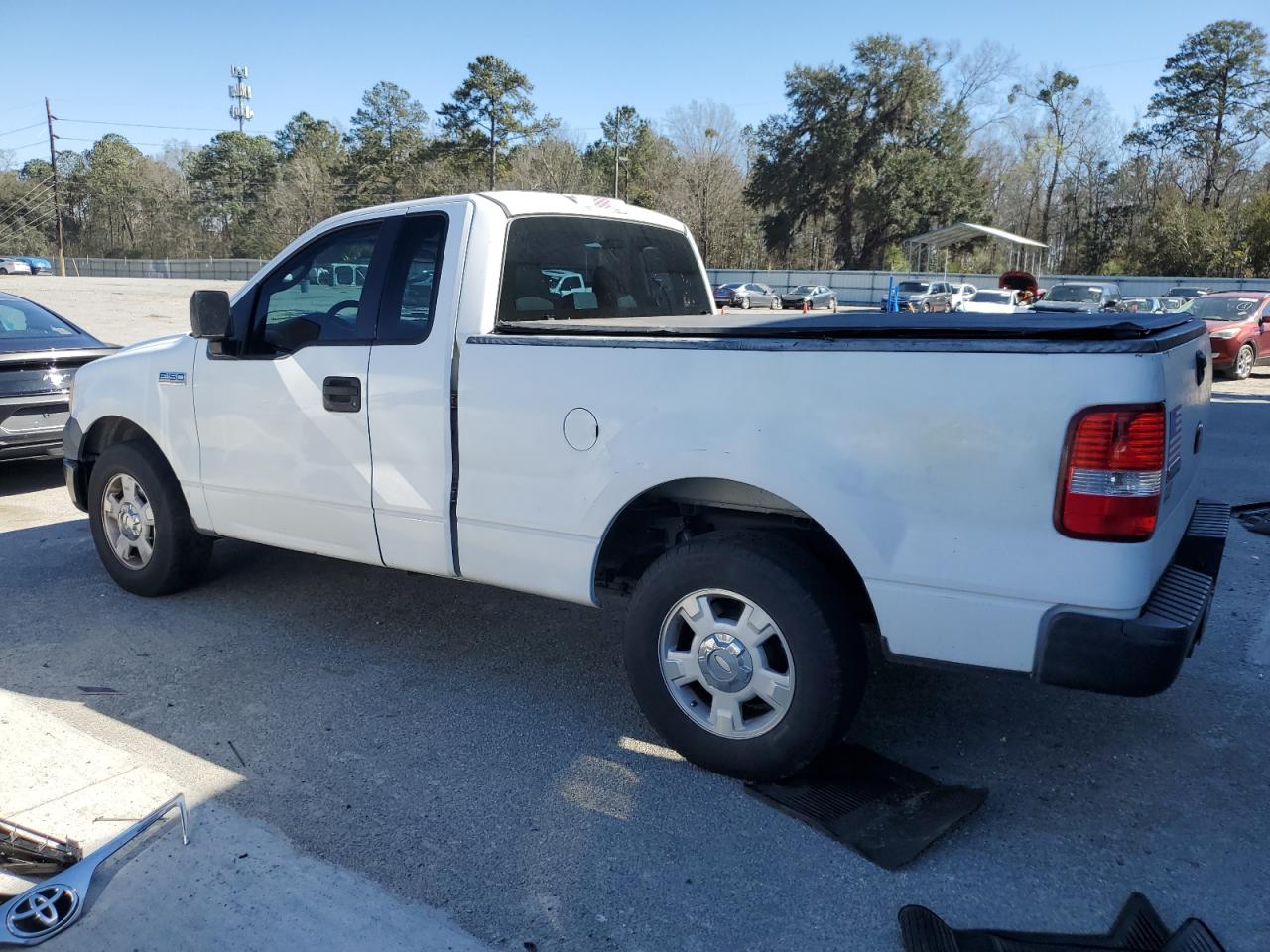 2005 Ford F-150 - Image 2
