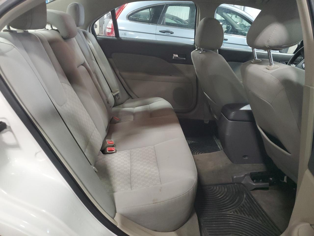 2012 Ford Fusion - Image 11