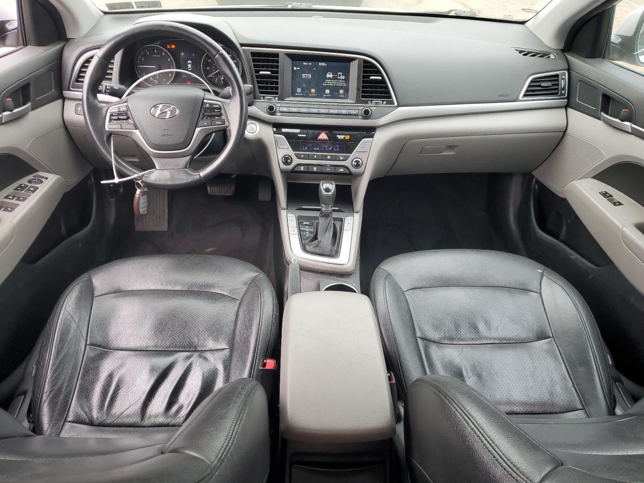 2018 Hyundai Elantra - Image 8