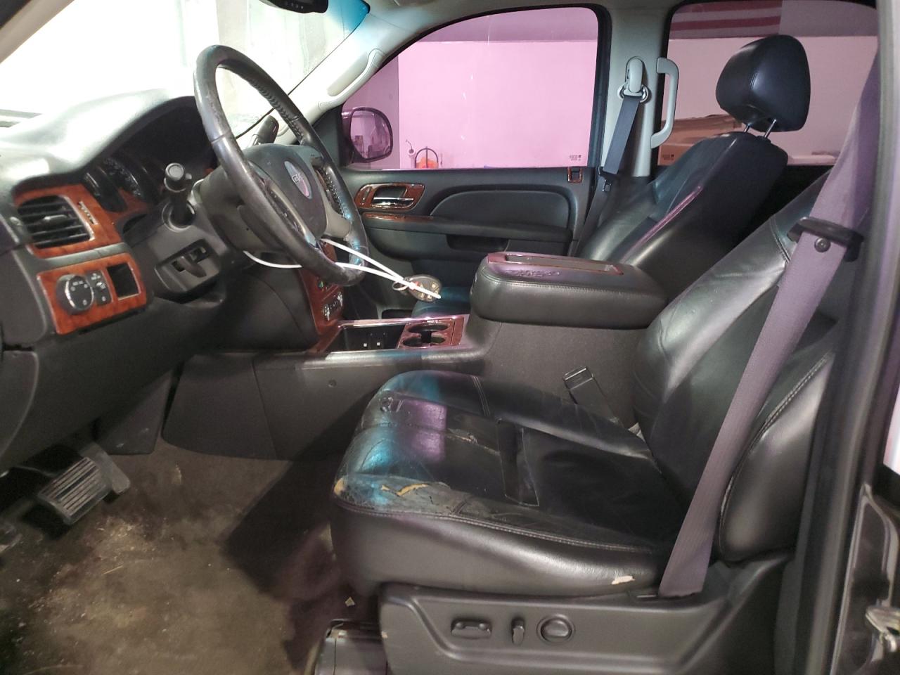 2011 GMC Yukon - Image 7