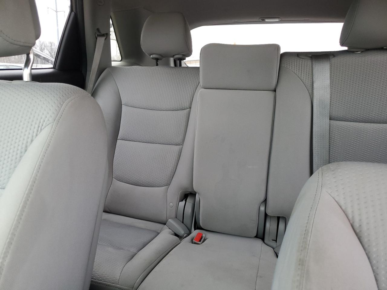 2011 Kia Sorento - Image 10
