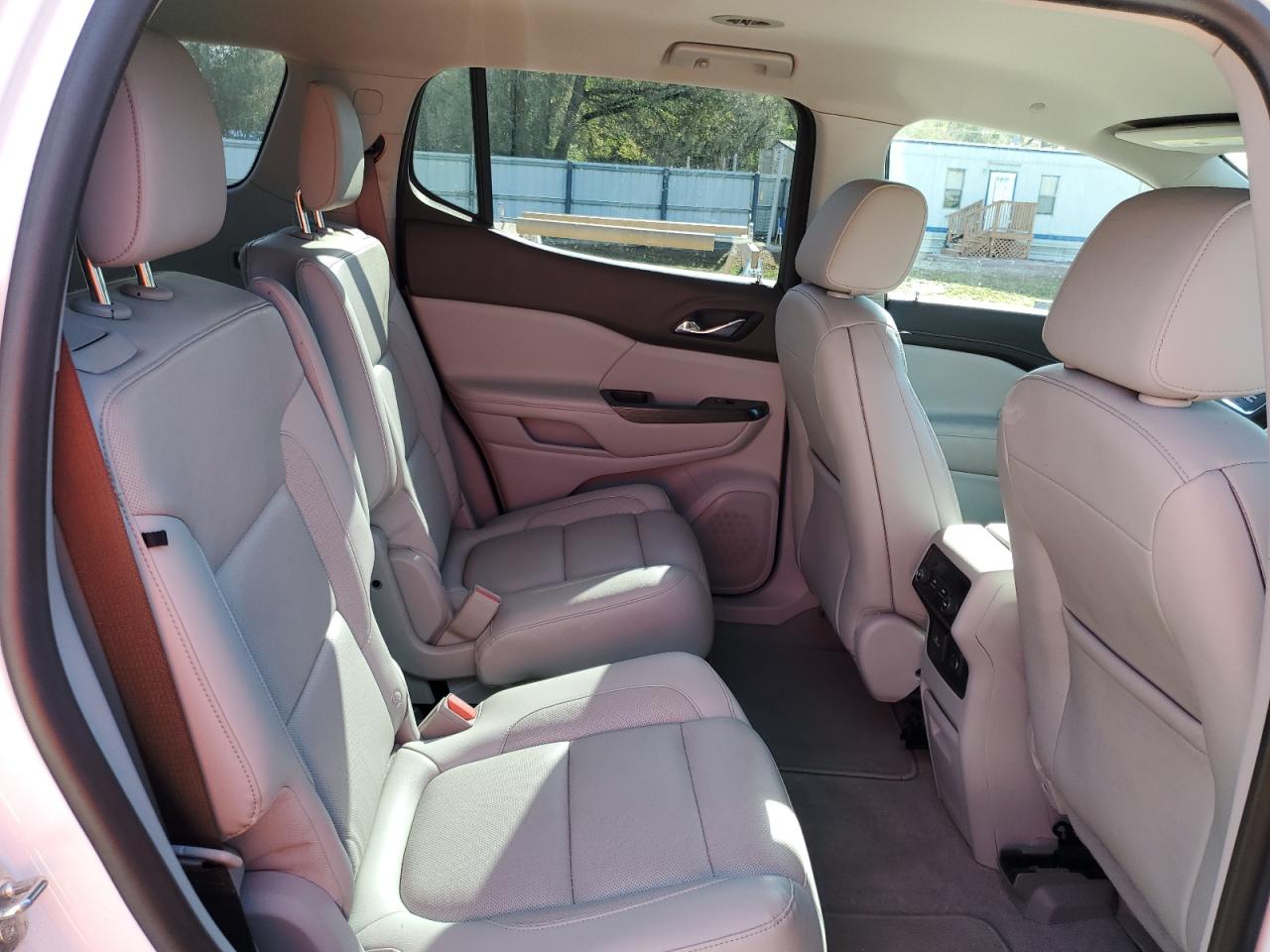 2019 GMC Acadia - Image 11