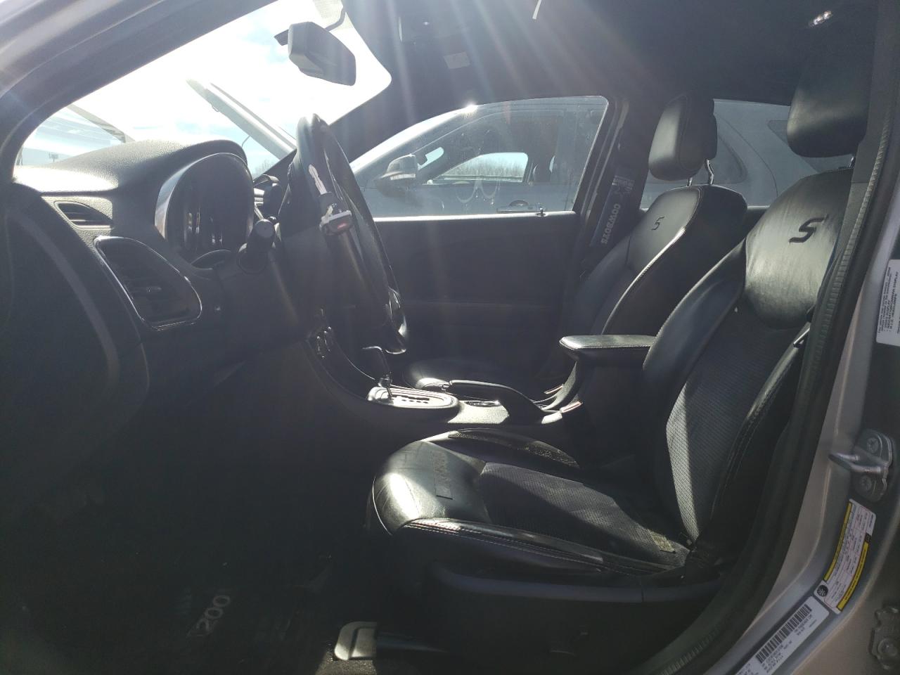 2014 Chrysler 200 - Image 7