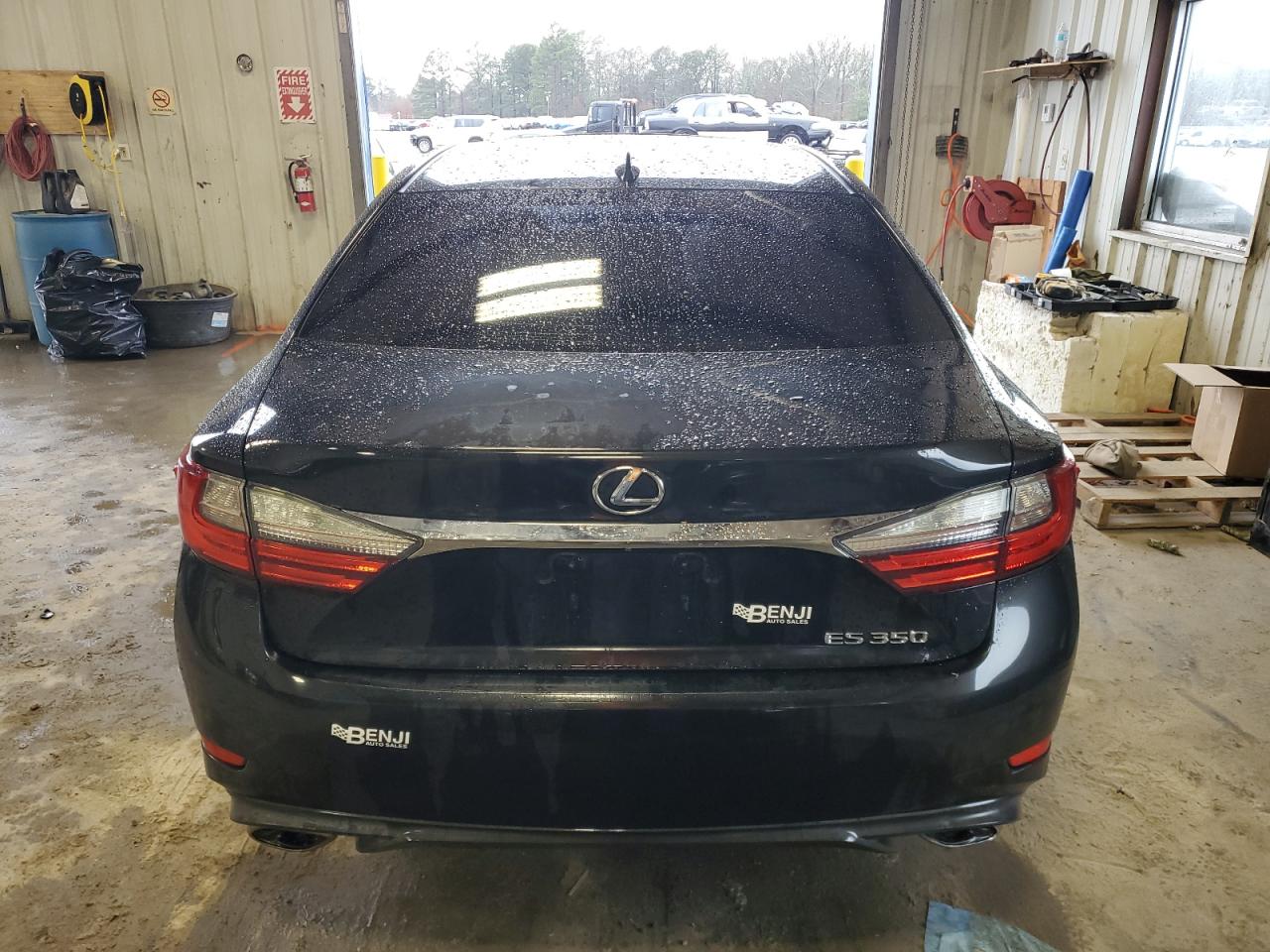 2016 Lexus ES - Image 6
