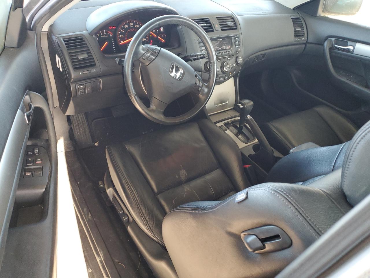 2003 Honda Accord - Image 8