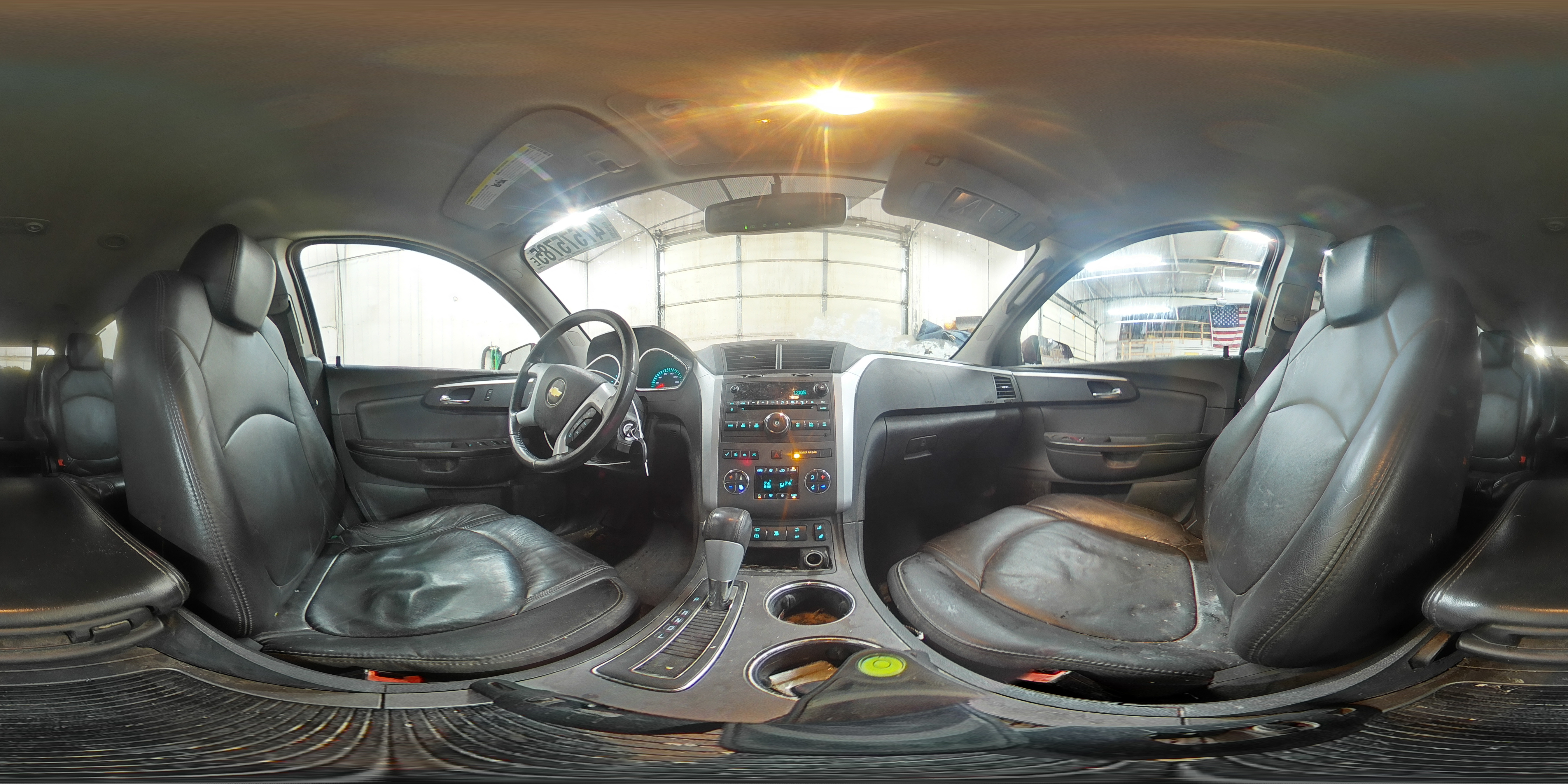 2010 Chevrolet Traverse - Image 13