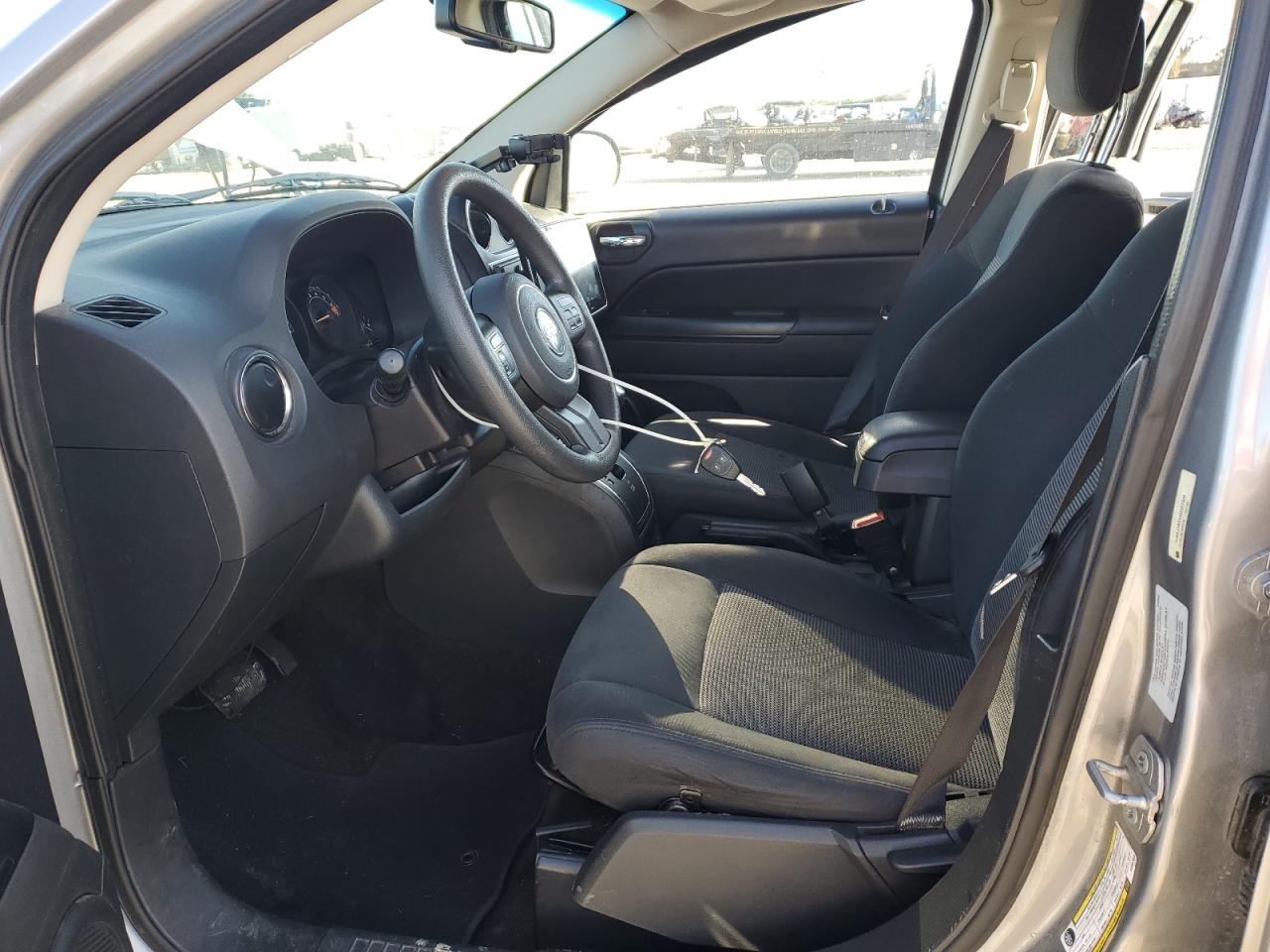 2016 Jeep Compass - Image 7