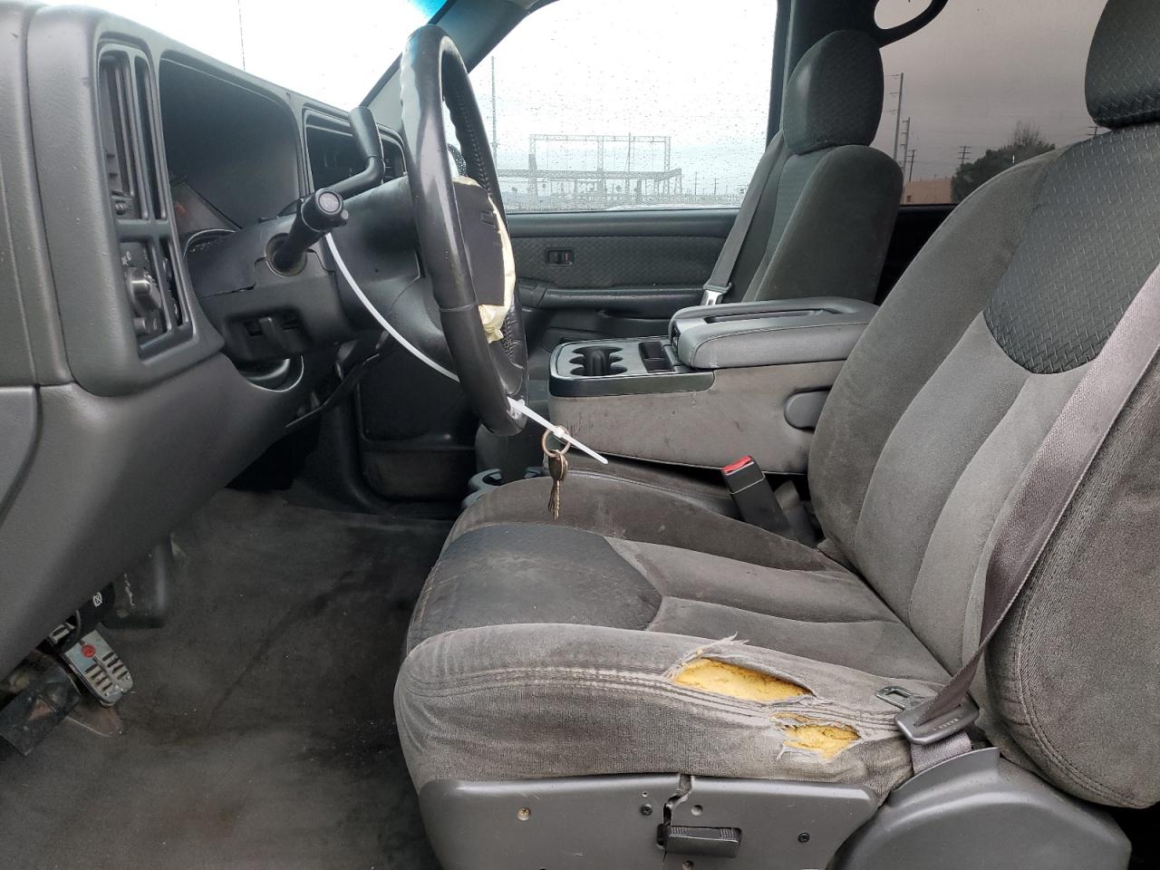 2004 Chevrolet Avalanche - Image 7