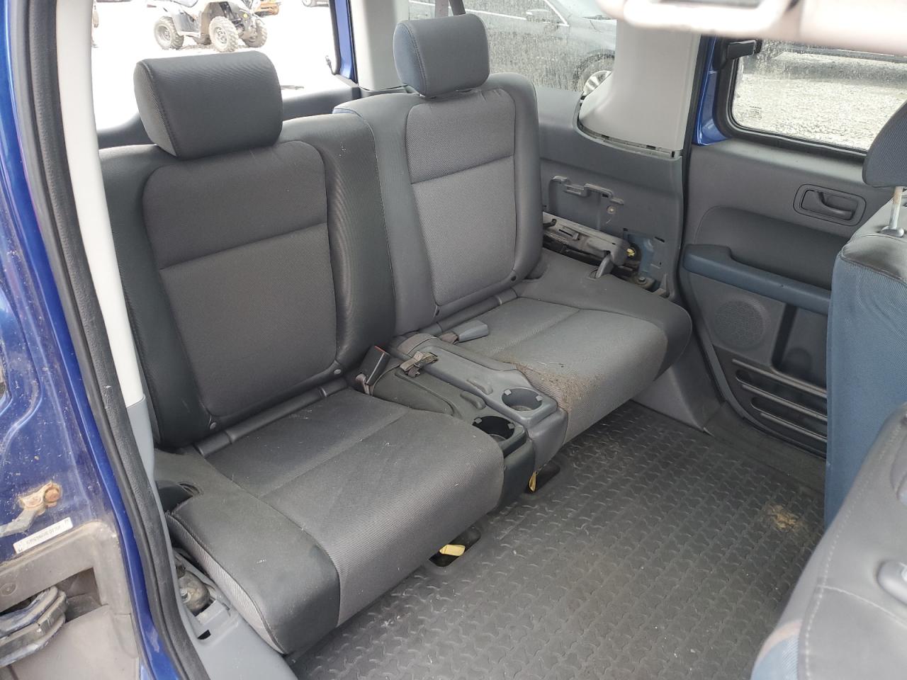 2004 Honda Element - Image 11