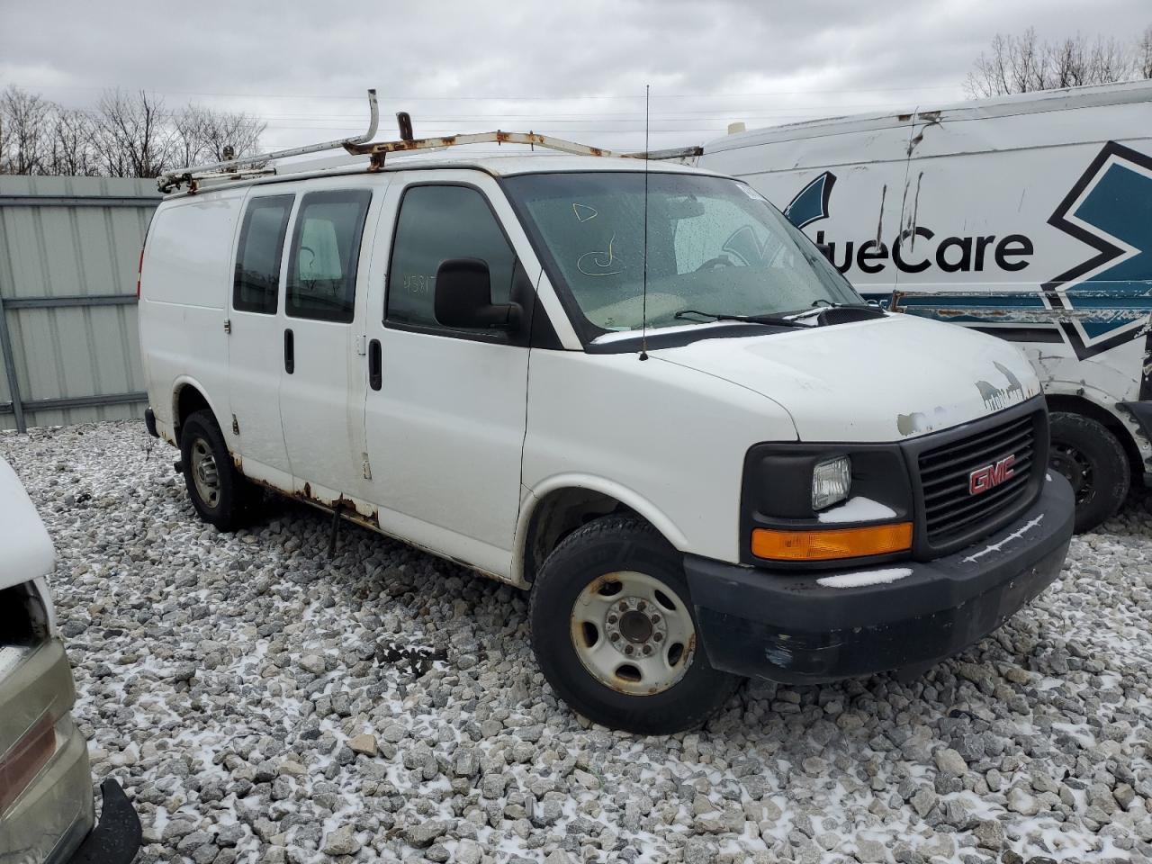 2012 GMC Savana - Image 4