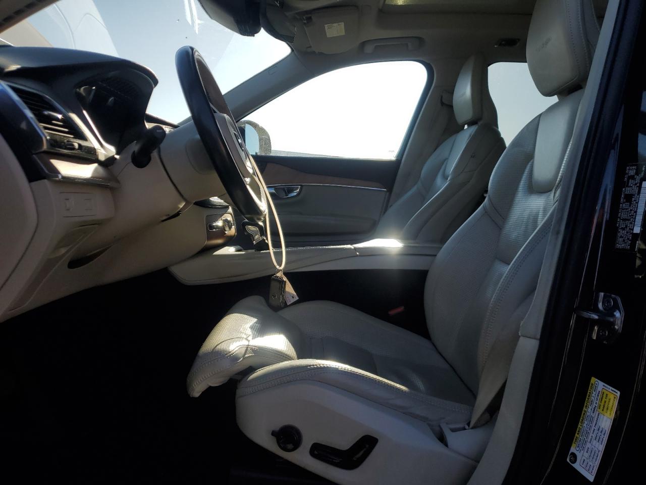 2019 Volvo XC90 - Image 7