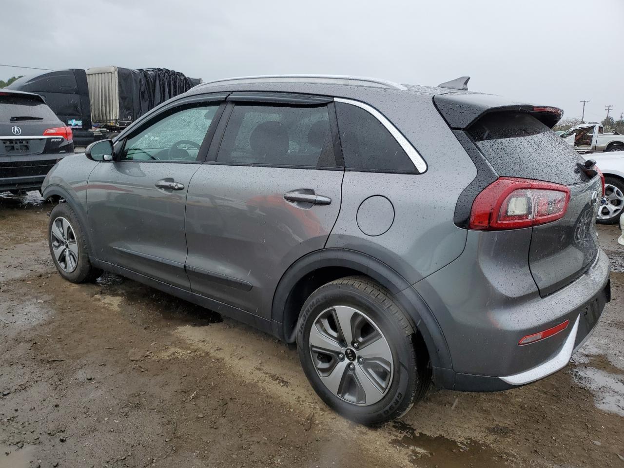 2017 Kia Niro - Image 2