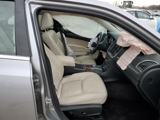  CHRYSLER 300 2017 Srebrny