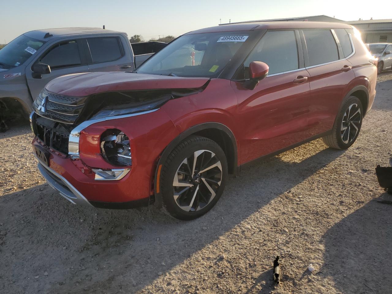 2024 Mitsubishi Outlander - Image 1