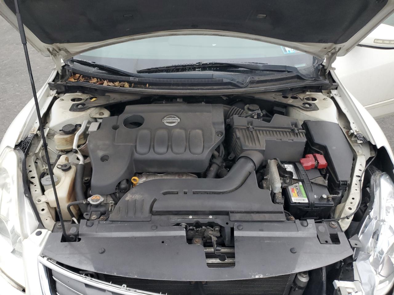 2010 Nissan Altima - Image 11