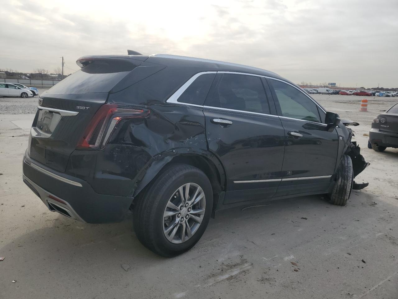 2022 Cadillac XT5 - Image 3