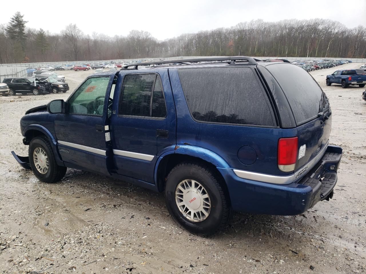 2000 GMC Jimmy - Image 2