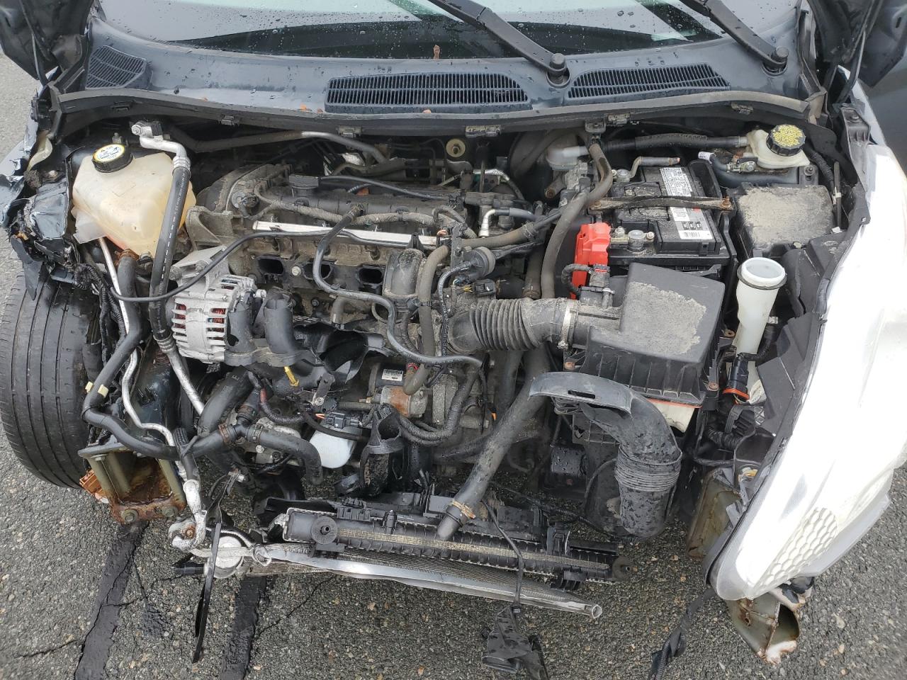 2011 Ford Fiesta - Image 12