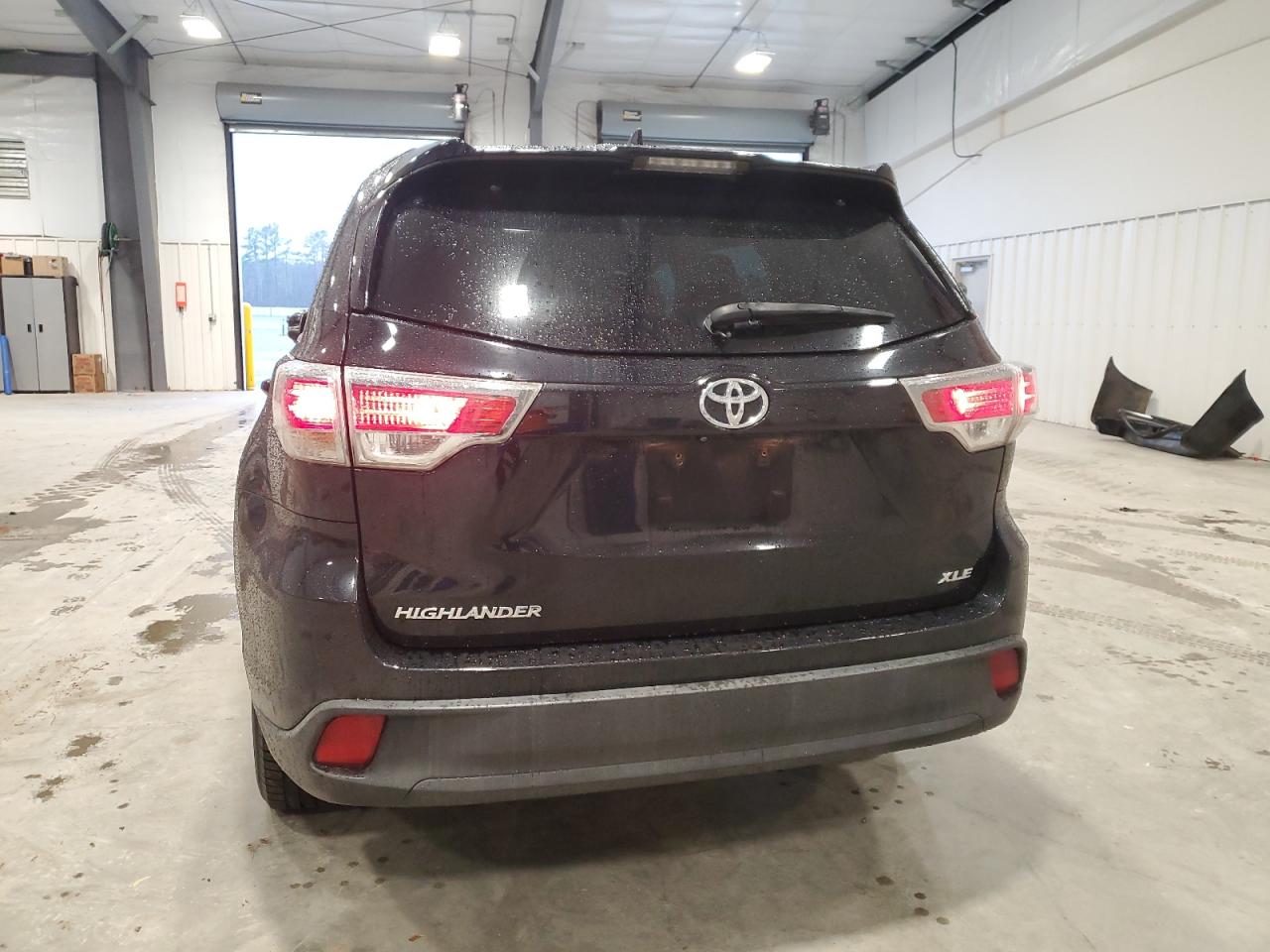 2016 Toyota Highlander - Image 6