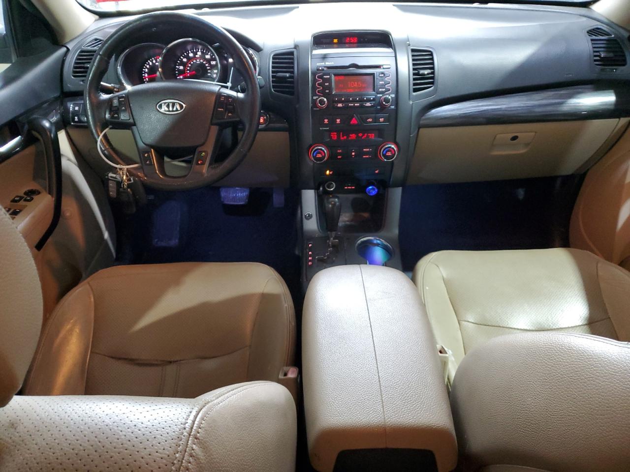 2011 Kia Sorento - Image 8