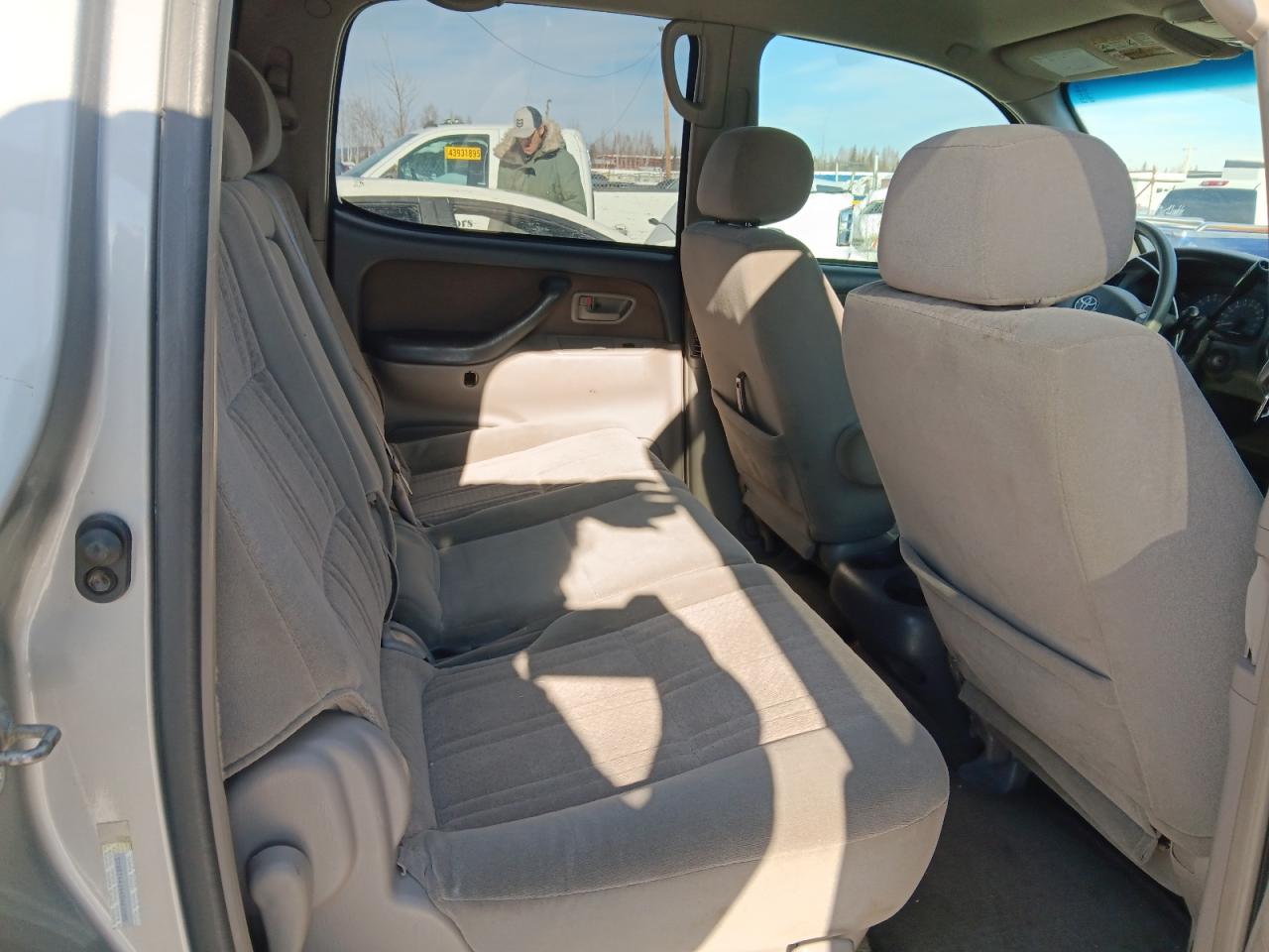 2004 Toyota Tundra Double Cab Sr5 VIN: 5TBDT44144S463385 Lot: 48795095