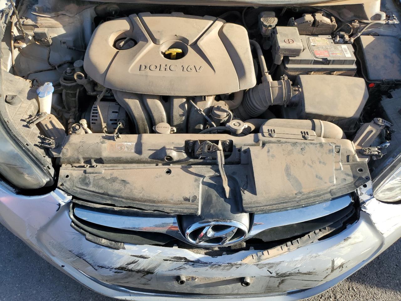 2013 Hyundai Elantra - Image 11