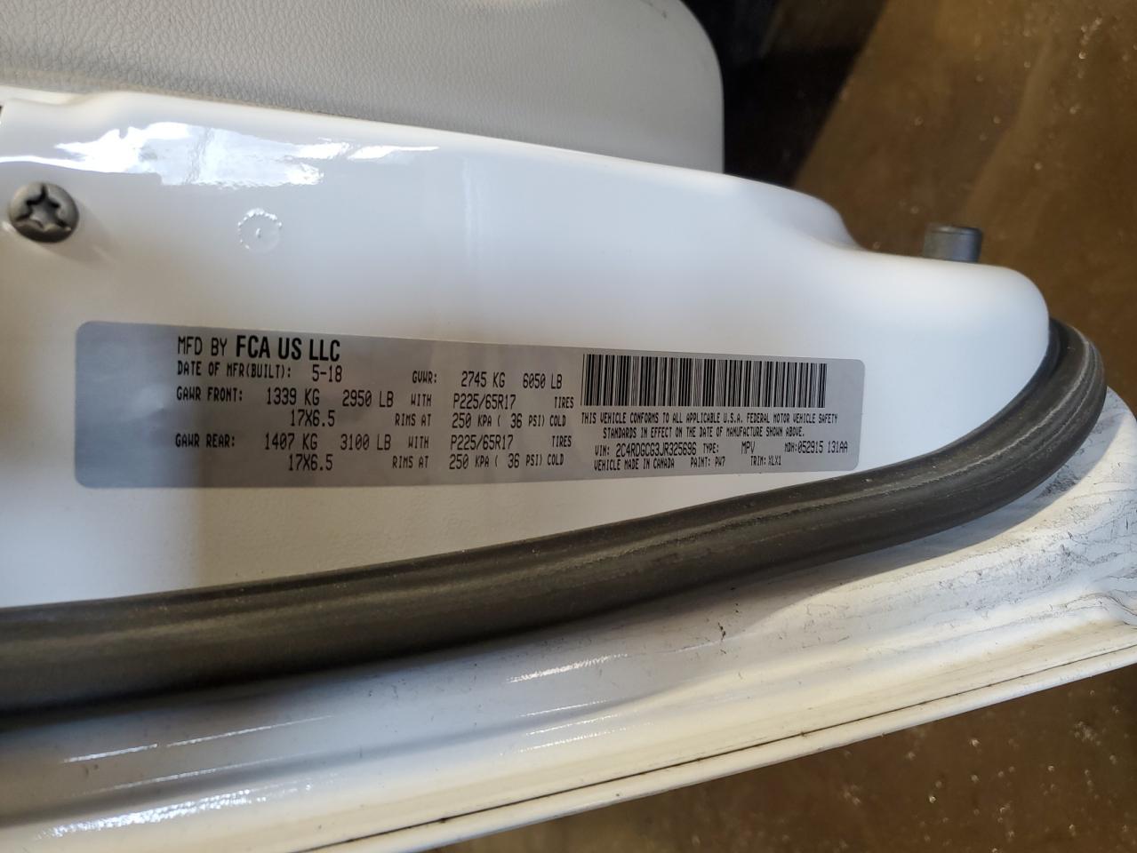 2018 Dodge Grand Caravan Sxt VIN: 2C4RDGCG3JR325696 Lot: 48356155