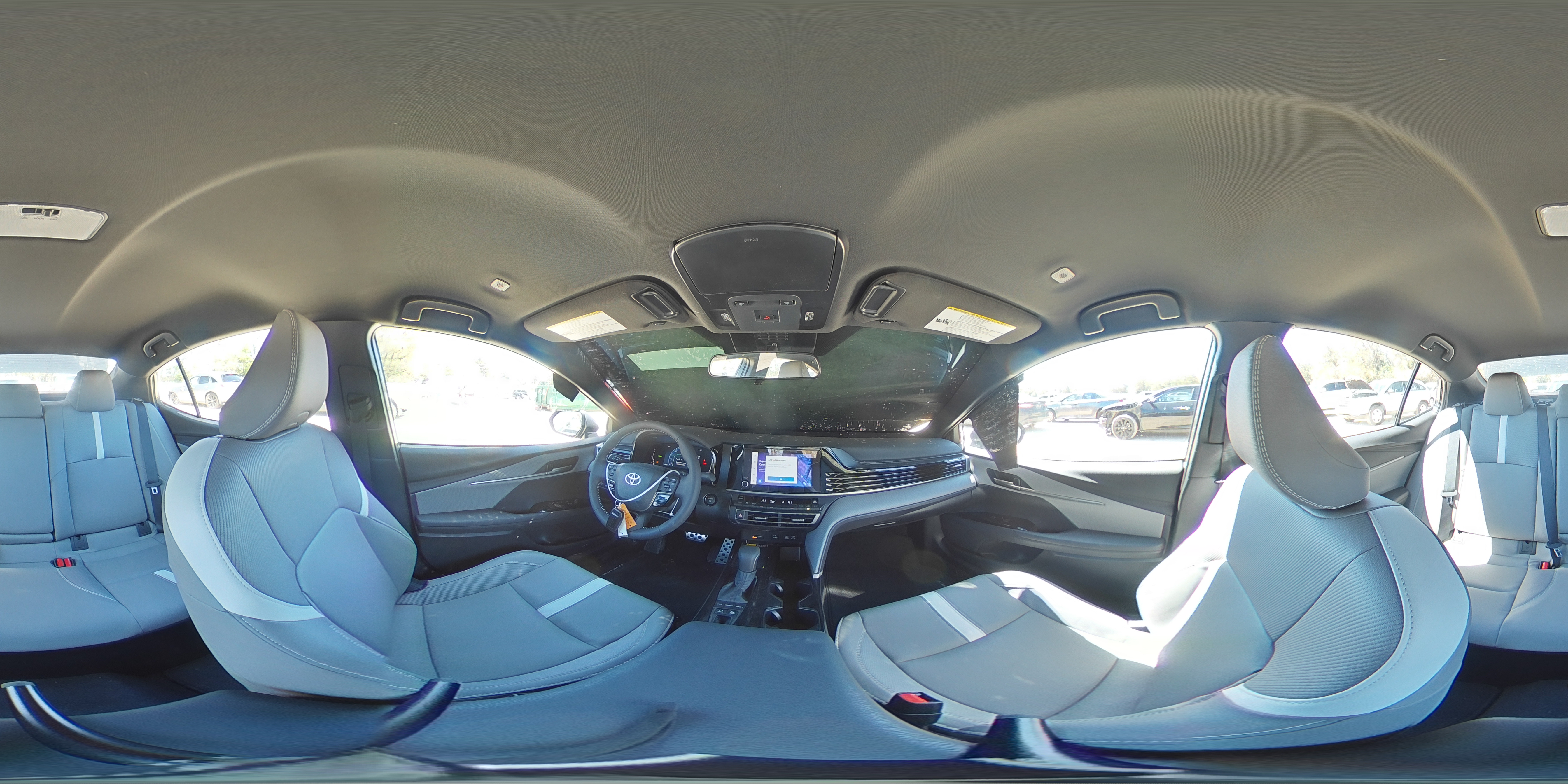 2025 Toyota Camry - Image 15