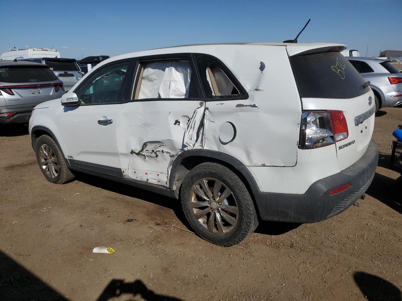 2011 Kia Sorento - Image 2