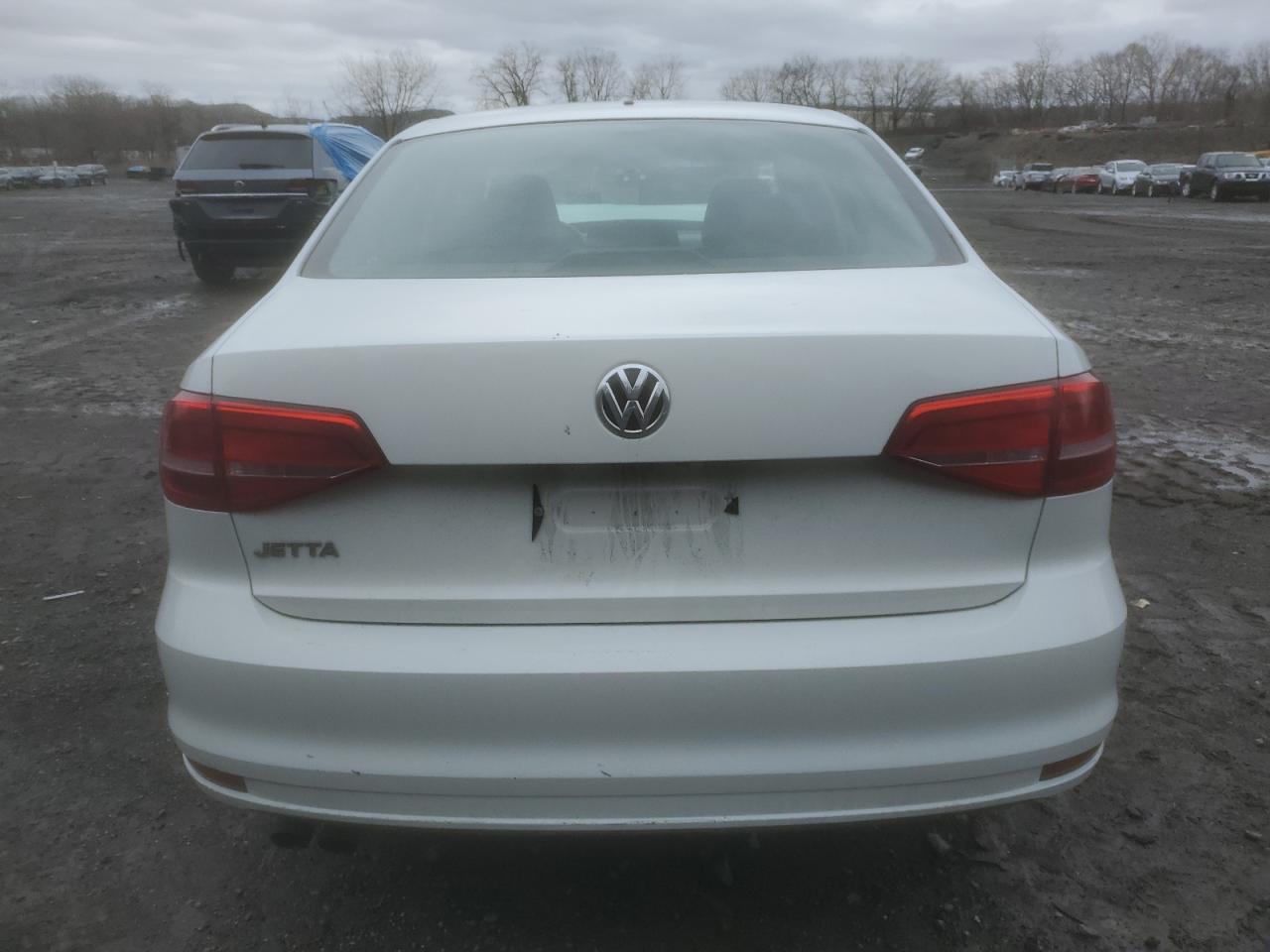 2015 Volkswagen Jetta - Image 6