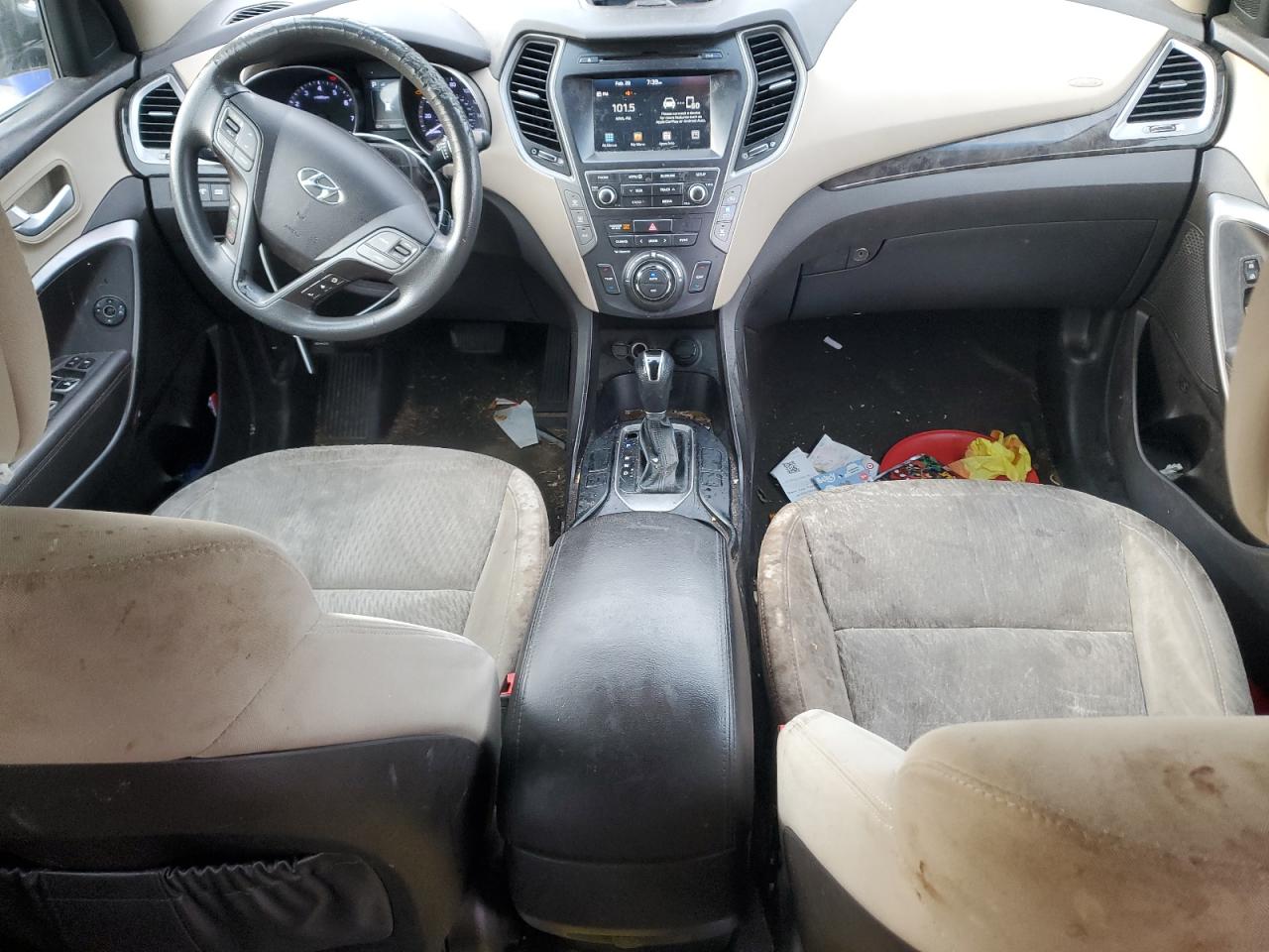 2017 Hyundai Santa Fe - Image 8