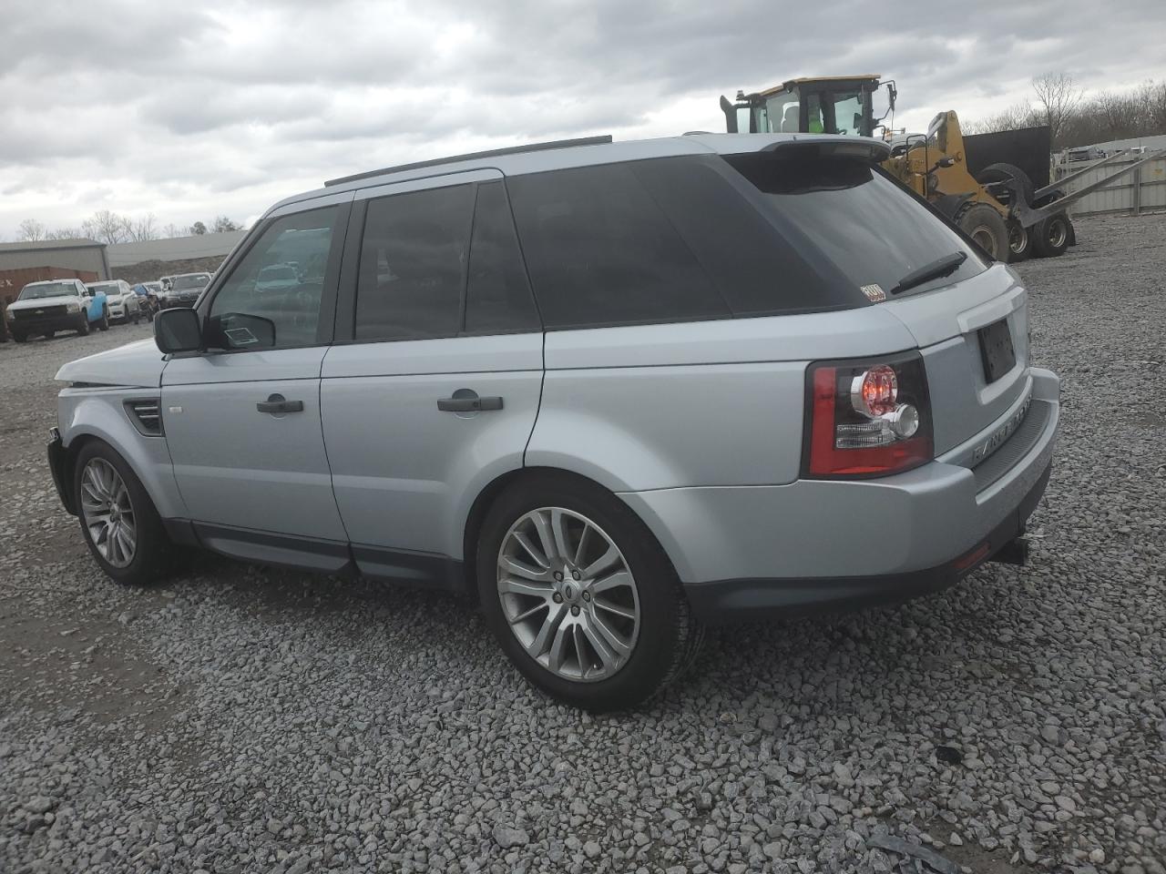 2011 Land Rover Range Rover - Image 2