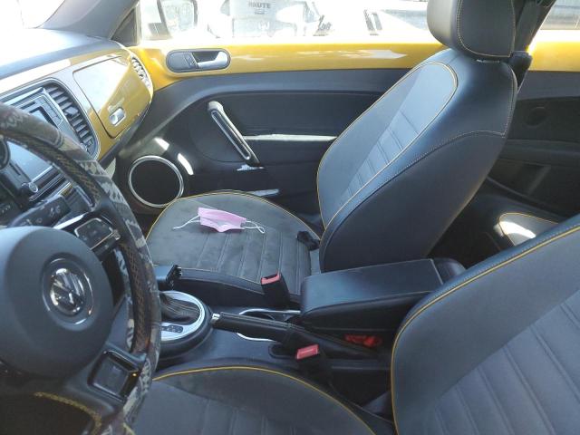  VOLKSWAGEN BEETLE 2016 Gold