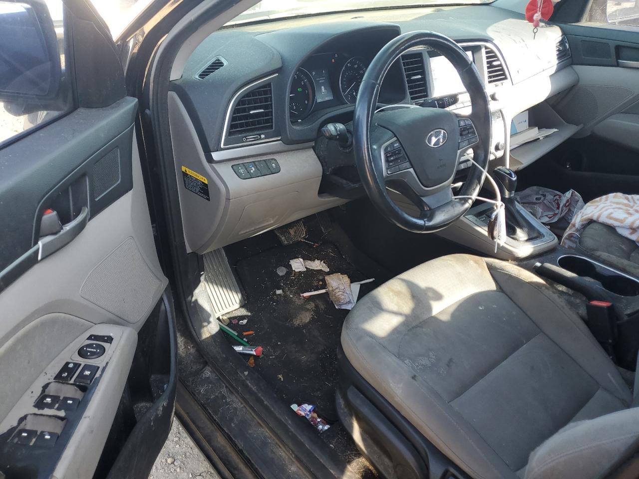 2018 Hyundai Elantra - Image 8